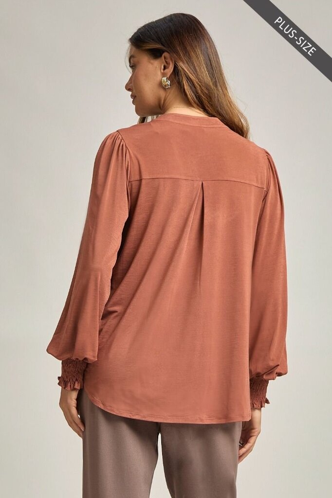 Lizzy Smocked V-neck Curvy