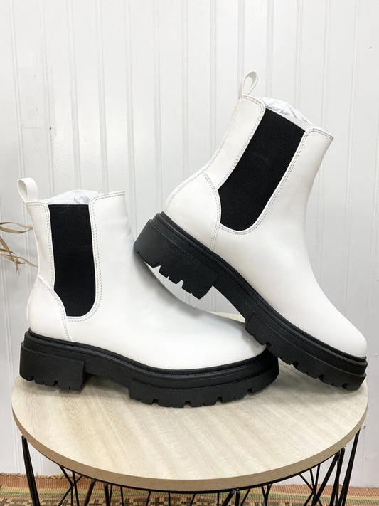 HIGH TOP CHUNKY BOOT